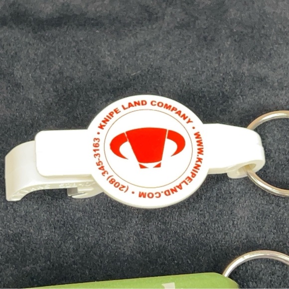 LOT OF 5 90’s VINTAGE KEY CHAINS COLORFUL SILVER - Picture 6 of 14